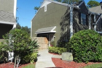 Building Photo - 16547 Lake Brigadoon Cir