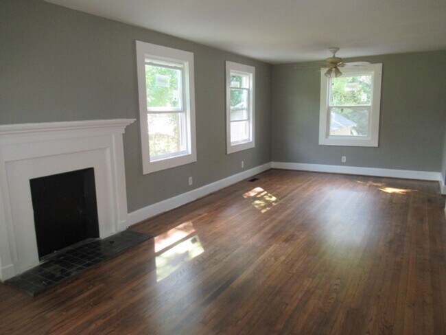 Foto del edificio - 831 Cedar St