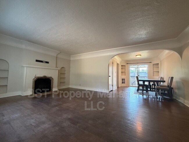Building Photo - 1435 18th St NE