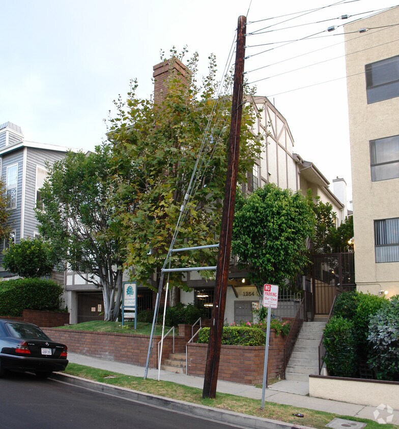 Foto del edificio - 1254 S Saltair Ave
