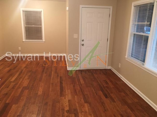 Foto del edificio - 2688 Dodson Terrace SW