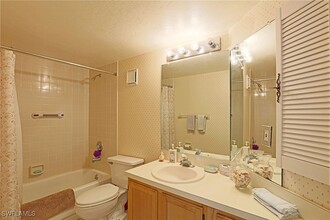 Building Photo - 9627 Eaton Gardens Ln