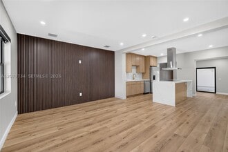 Building Photo - 1011 NW 30th Pl