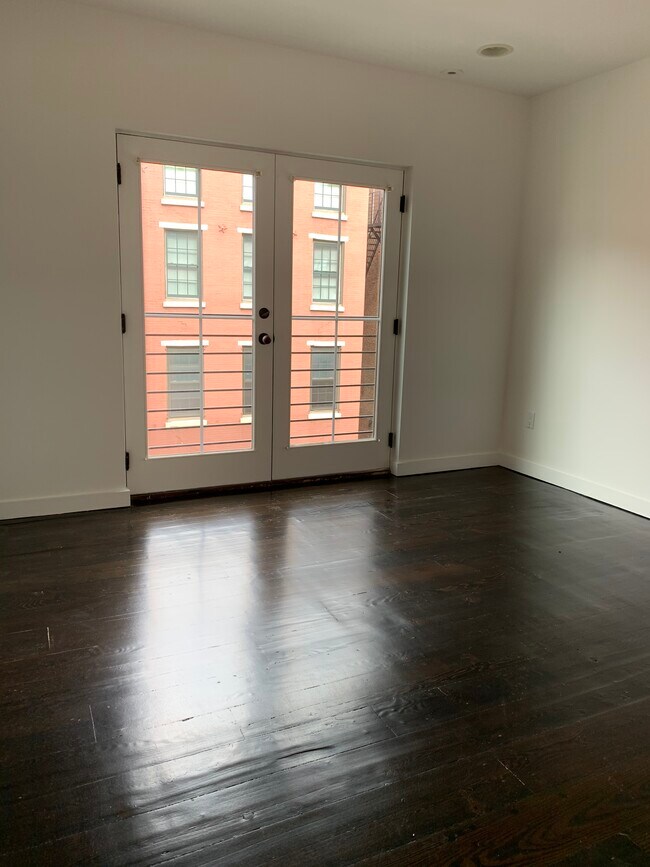 bedroom - 253 N 3rd St