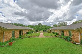 Building Photo - 1600 S Palestine St