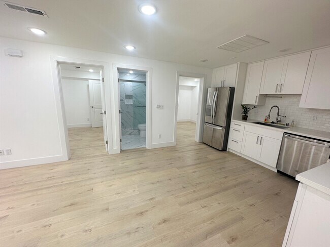 Foto del edificio - 650 Saint Francis Blvd