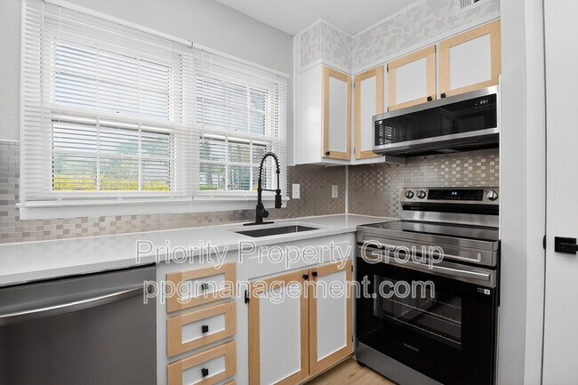 Foto del edificio - 4601 Coronado Dr