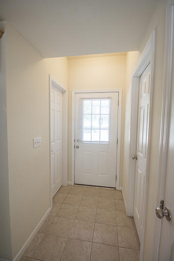 Building Photo - 1930 Center St