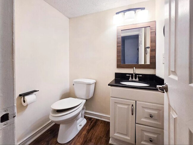 Foto del edificio - 7556 Gordon Cir