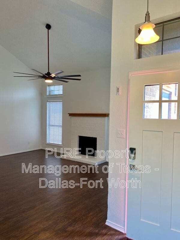 Building Photo - 4805 Deal Dr