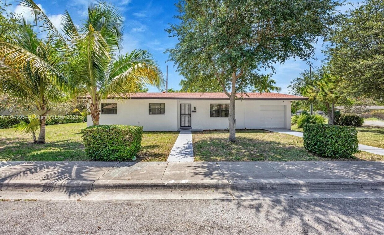 Primary Photo - 6250 SW 58th Pl