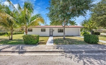 Building Photo - 6250 SW 58th Pl