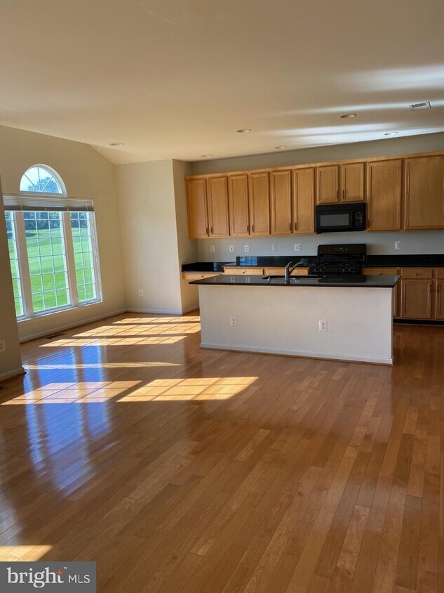 Primary Photo - 43124 Baltusrol Terrace