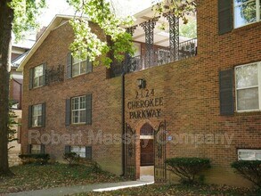Building Photo - 2124 Cherokee Pkwy