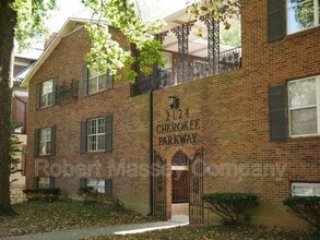 Building Photo - 2124 Cherokee Pkwy