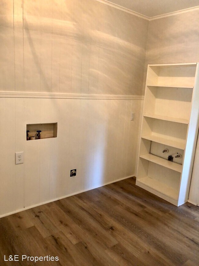 3 br, 2.5 bath House - 4936 Bright Rd. - 4