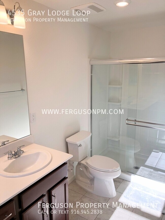 Building Photo - Newly Built Solar Home in A Quiet Communit...