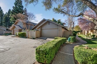 Building Photo - 1911 Discovery Village Ln