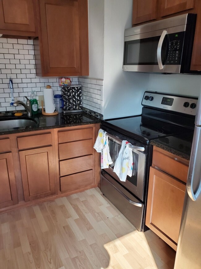 Kitchen View 2 - 2725 Myrtle St