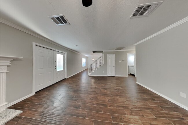 Building Photo - 16418 Wellers Way