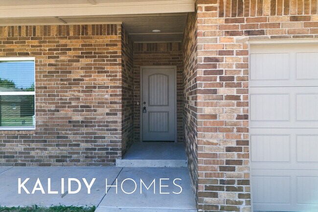 Photo - 12508 SW 12th St House