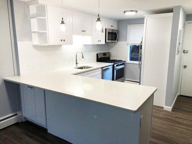 Building Photo - 301 Neponset St