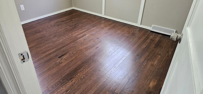 Foto del edificio - COMING SOON!! Available Soon in SF KCMO