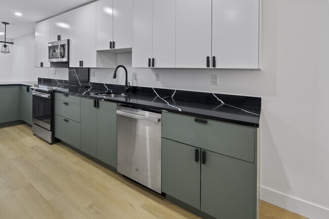 Building Photo - 105 S Poppleton St