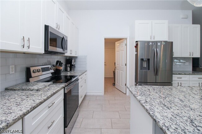 Foto del edificio - 721 Logan Blvd S