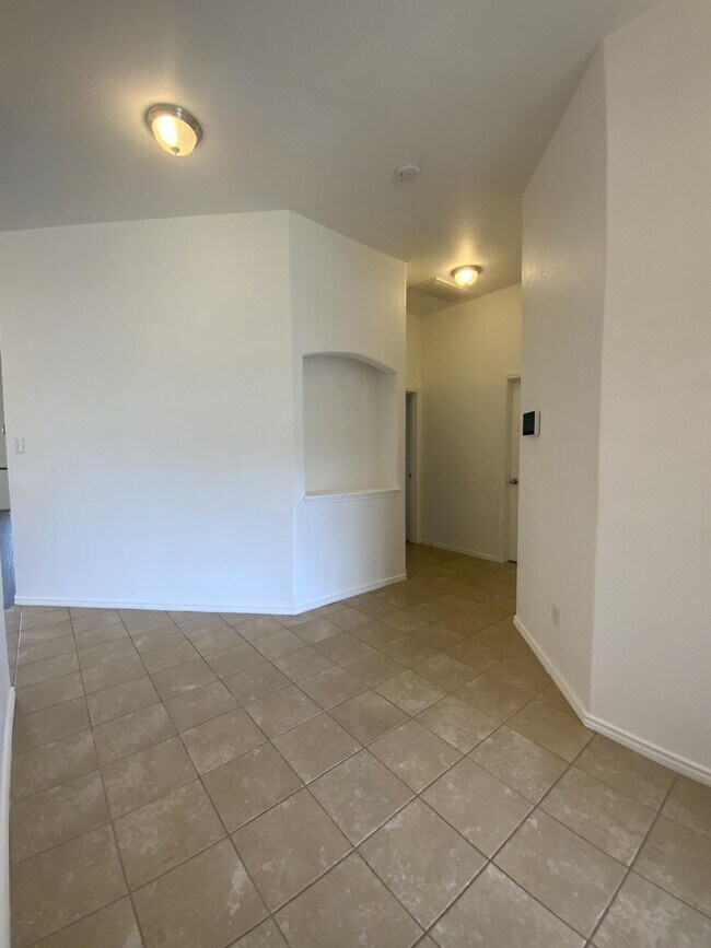 Building Photo - 6709 Mustang Creek Rd