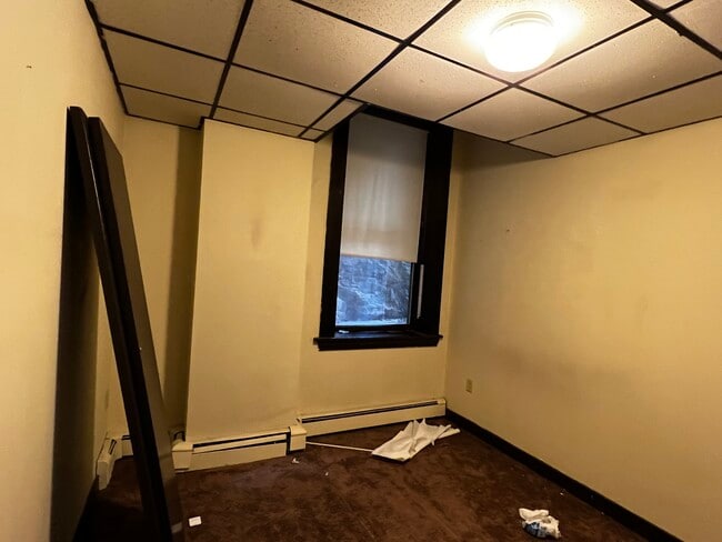 Building Photo - Main Street Apartment in Marlborough