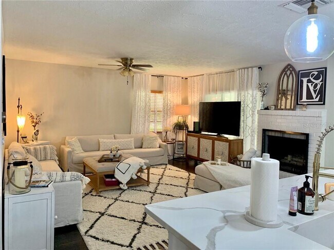 Foto del edificio - 5454 Saddlebrook Way