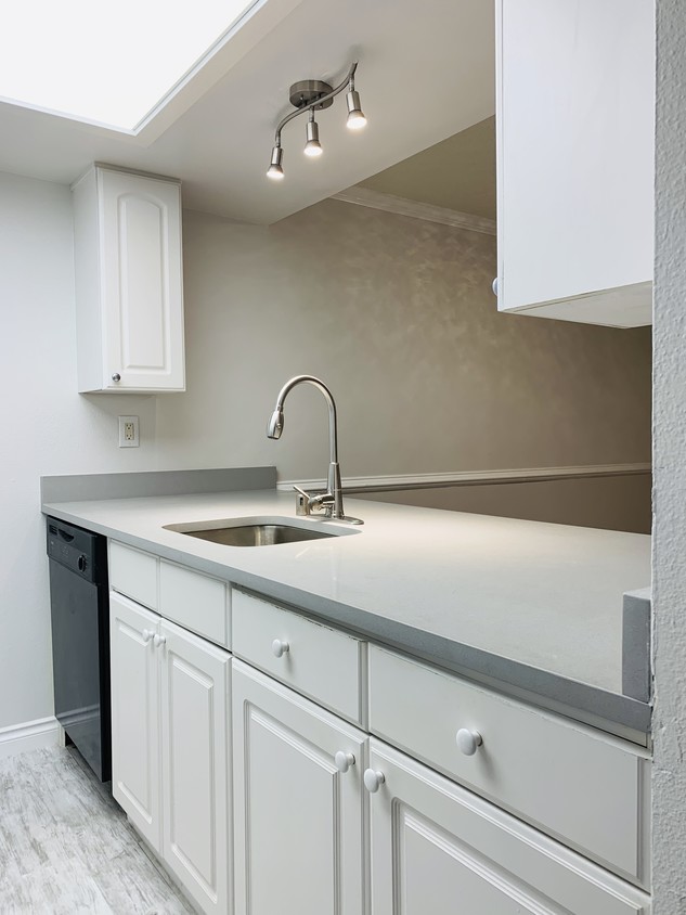 Quartz Countertop - 9302 Redmond-Woodinville Rd NE