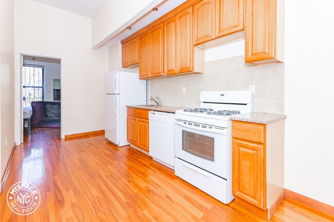 Foto del edificio - 239 Troutman St