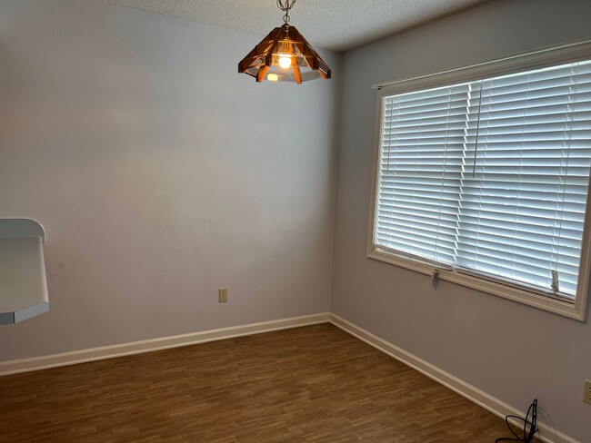 Building Photo - 118 Red Cedar Run