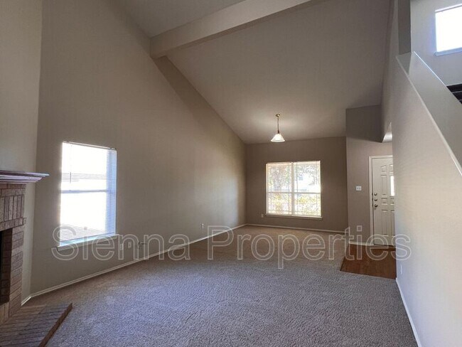 Building Photo - 118 Palo Duro Cove