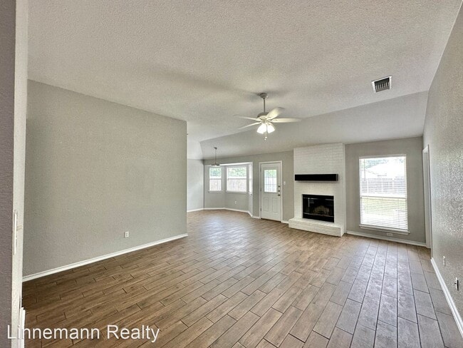 Building Photo - 3 br, 2 bath House - 1908 Stratford Drive