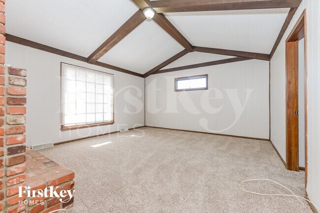 Foto del edificio - 7600 E 70th Terrace