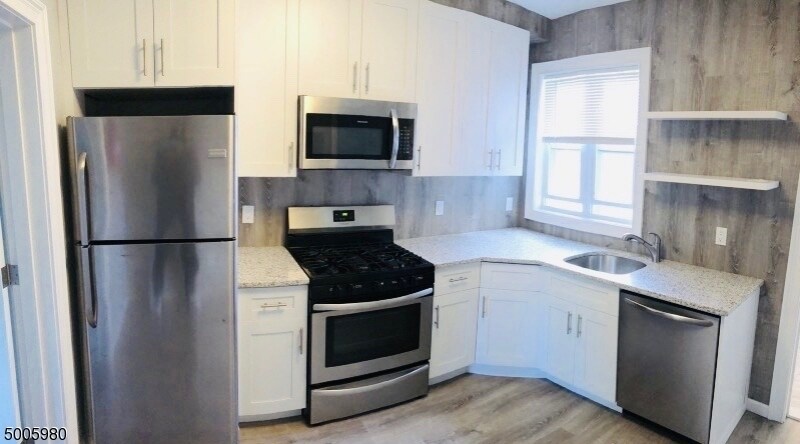 Foto principal - 1109 Main Ave