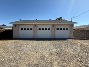 Building Photo - 524 E Krell Ln
