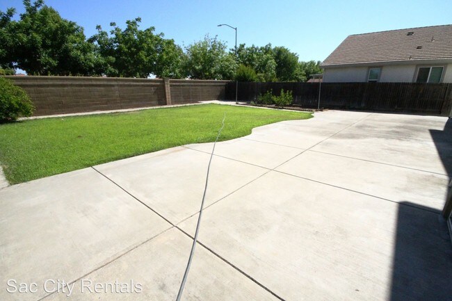 Building Photo - 8471 Modena Way