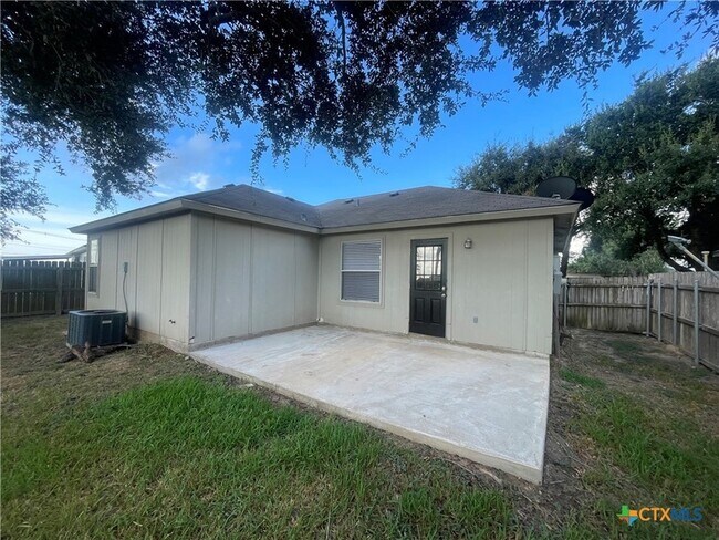 Building Photo - 503 Arabian Dr
