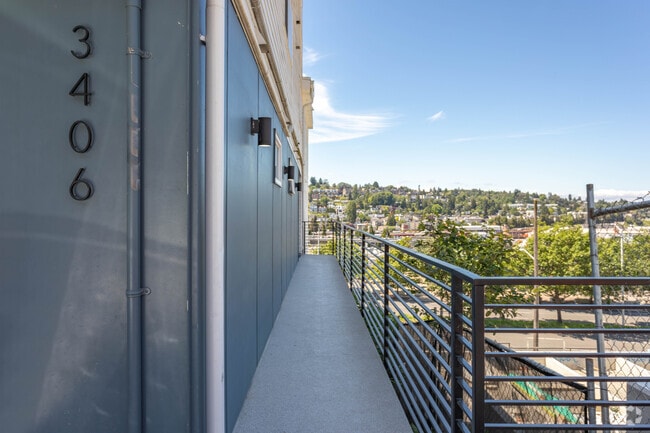 Elevated Walkways - Bertona Steps