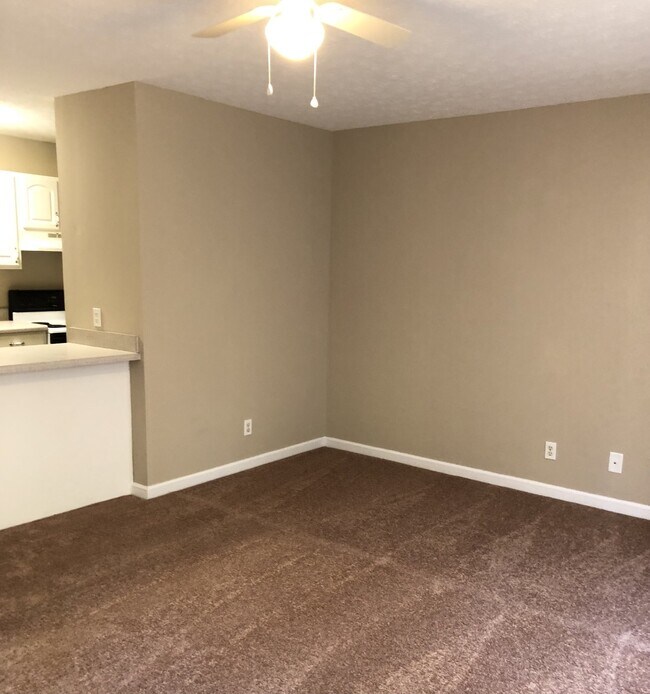 Foto del edificio - 3BD 3BA DUPLEX CLOSE TO TTU FOR RENT