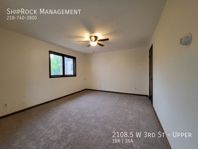Foto del edificio - 2108.5 W 3rd St
