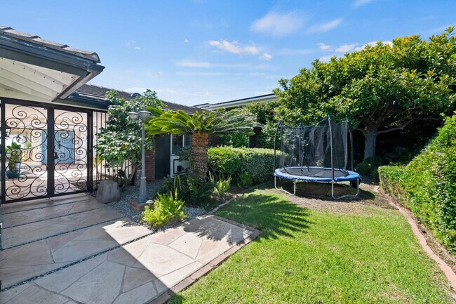 Foto del edificio - 5108 Pacifica Dr