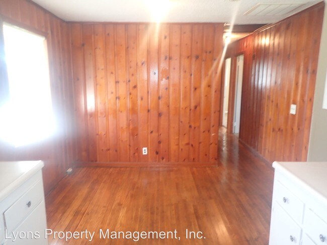 Building Photo - 3 br, 1 bath House - 609 SMITH AVE