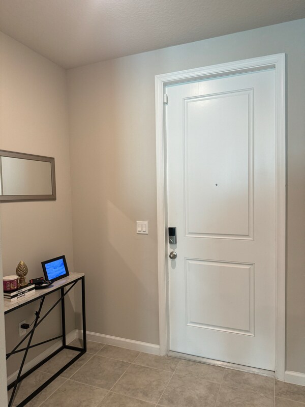 Foto del edificio - 5649 Mentmore Dr