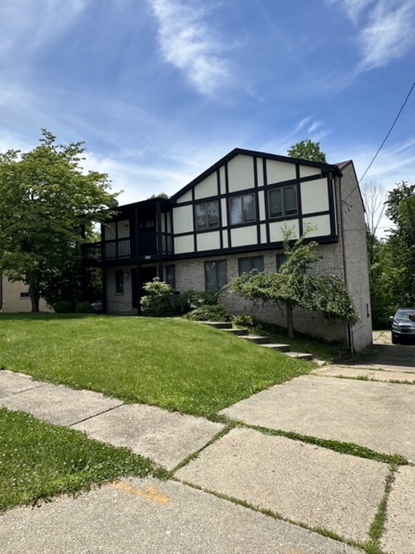 Photo - 2215 Ramsey Road