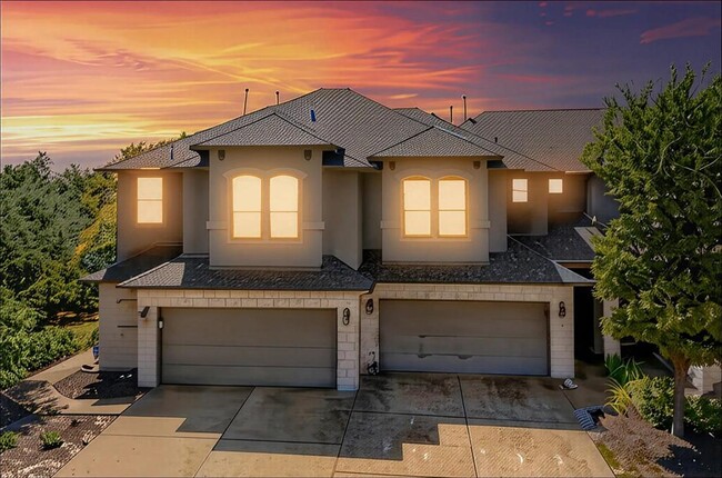 Building Photo - 13400 Briarwick Dr